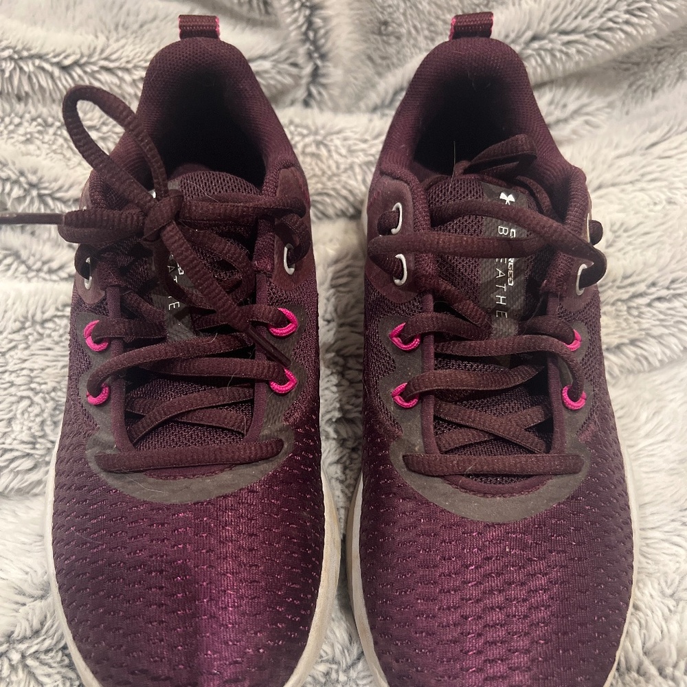 Under Armour Charged Breathe TR 3